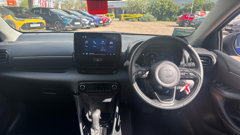 Toyota Yaris 1.5 Hybrid Design 5dr CVT Hybrid Hatchback